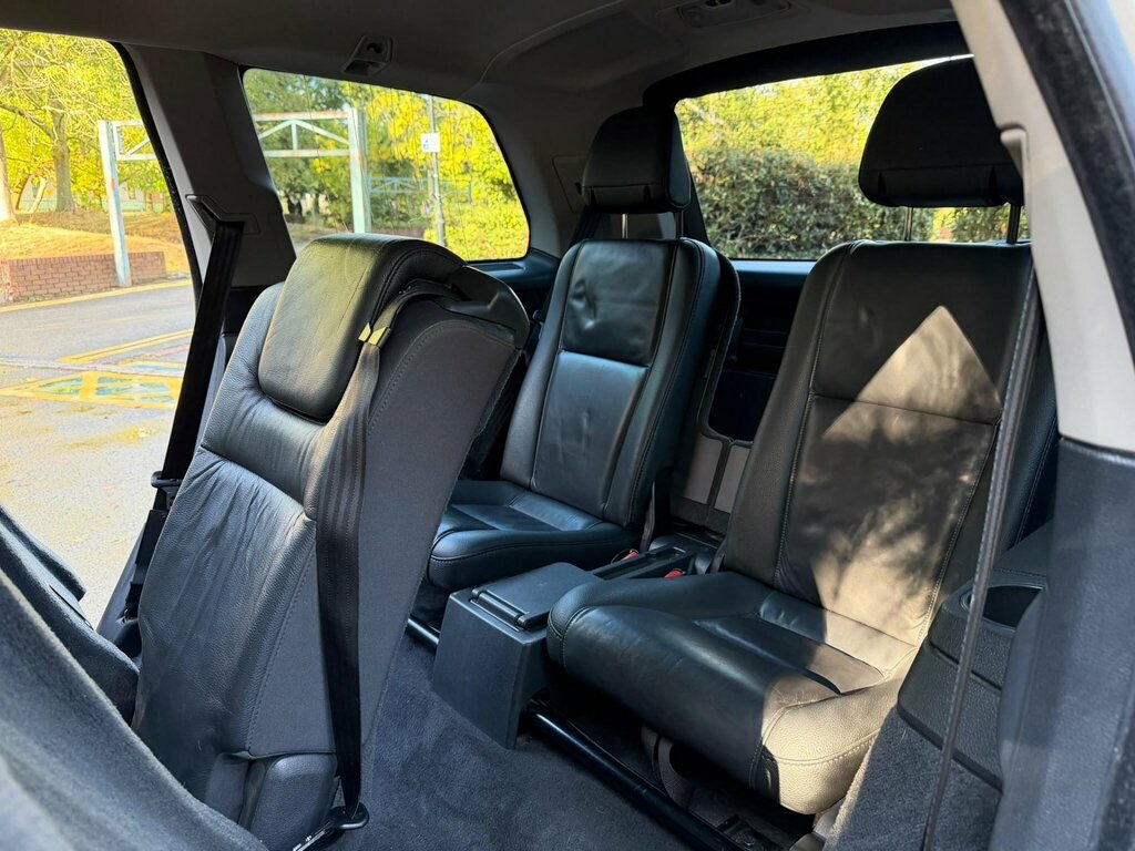 Volvo XC90 2.4L Se Lux Silver #23