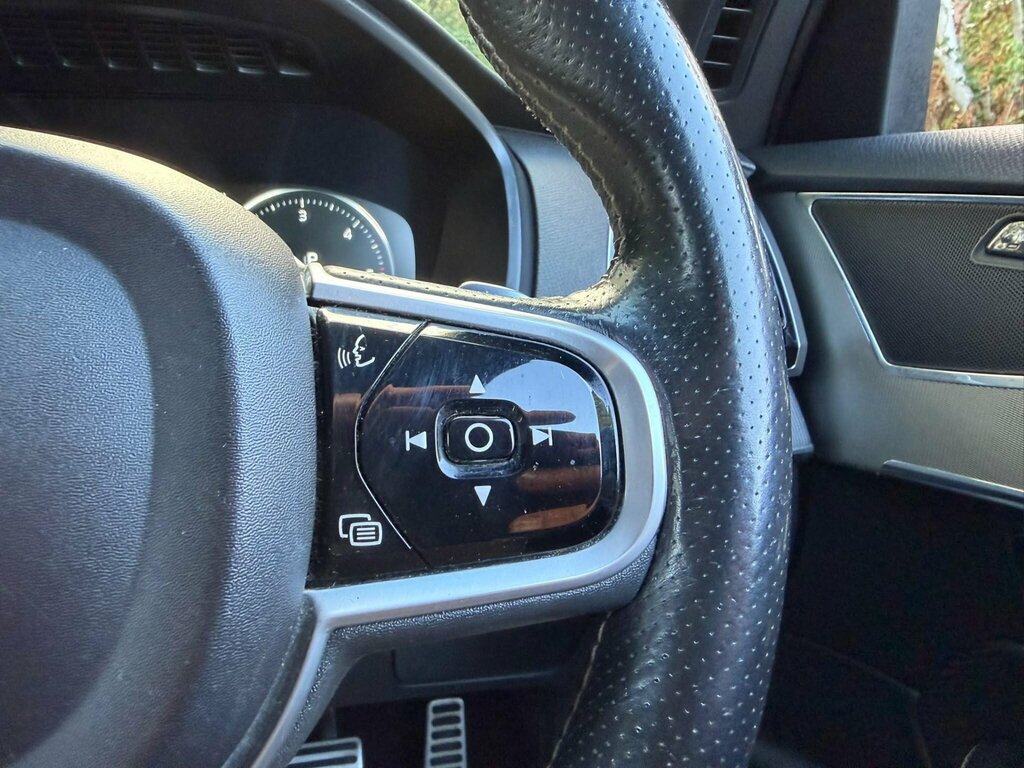 Volvo XC90 Xc90 Momentum D5 Awd Grey #35