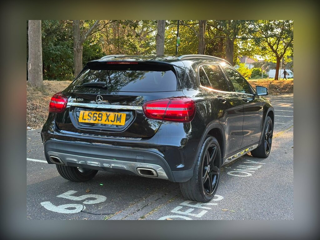 Mercedes-Benz GLA Class 1.6 Gla180 Amg Line Edition 7G-dct Euro 6 Ss Black #4