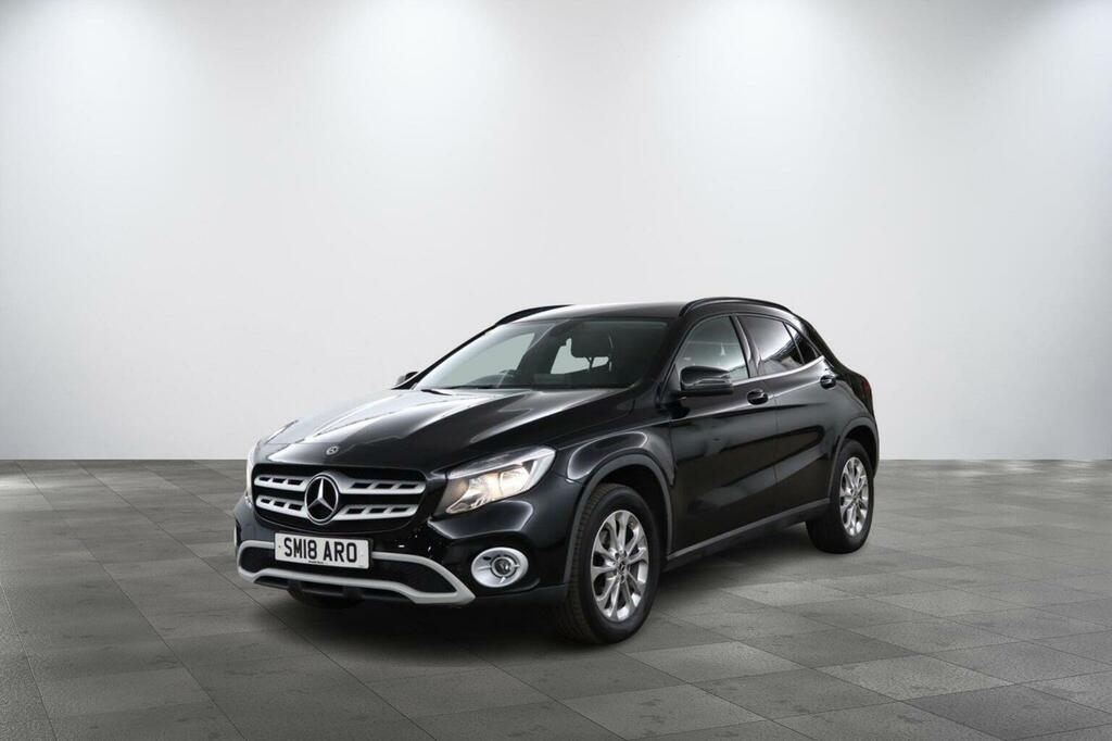 Mercedes-Benz GLA Class 1.6 Gla200 Se Executive Euro 6 Ss Black #2