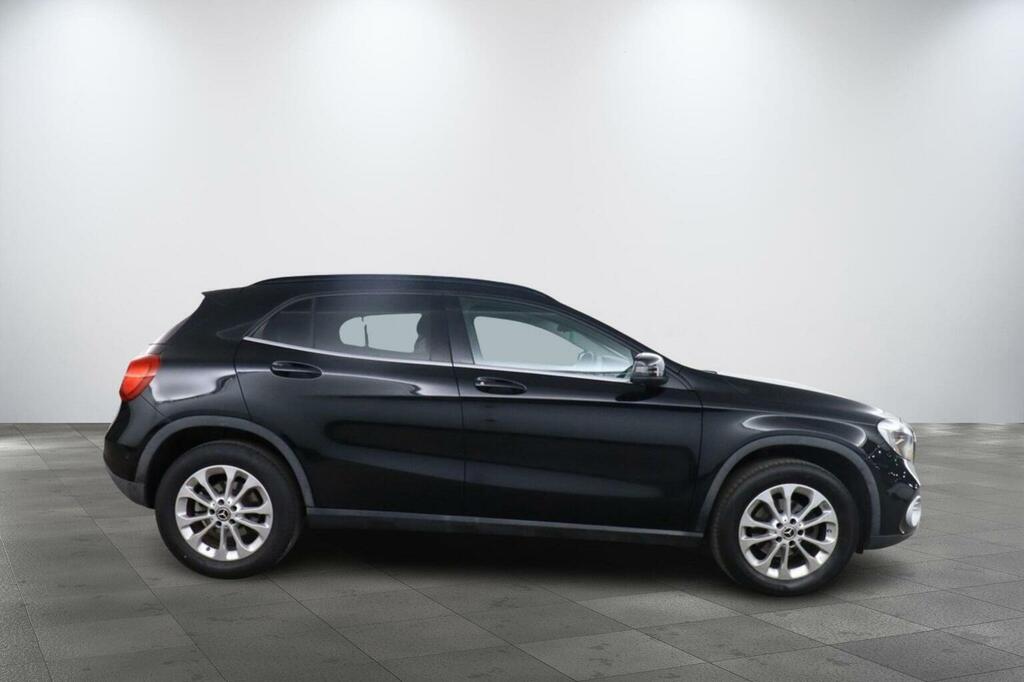 Mercedes-Benz GLA Class 1.6 Gla200 Se Executive Euro 6 Ss Black #5
