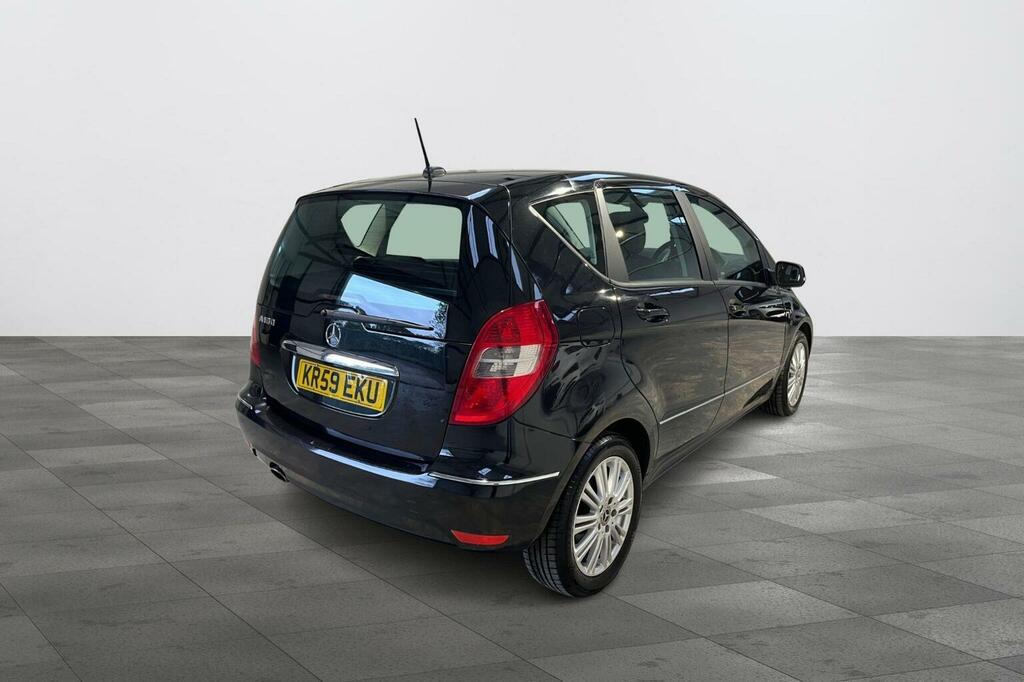 Mercedes-Benz A Class 1.5 A160 Blueefficiency Elegance Se Black #3