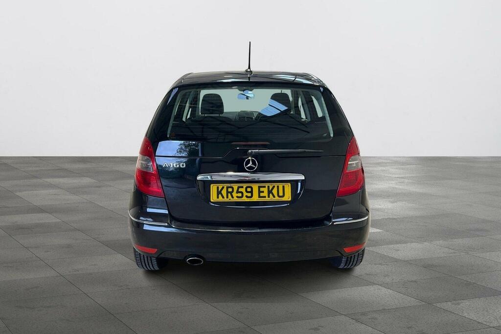 Mercedes-Benz A Class 1.5 A160 Blueefficiency Elegance Se Black #4