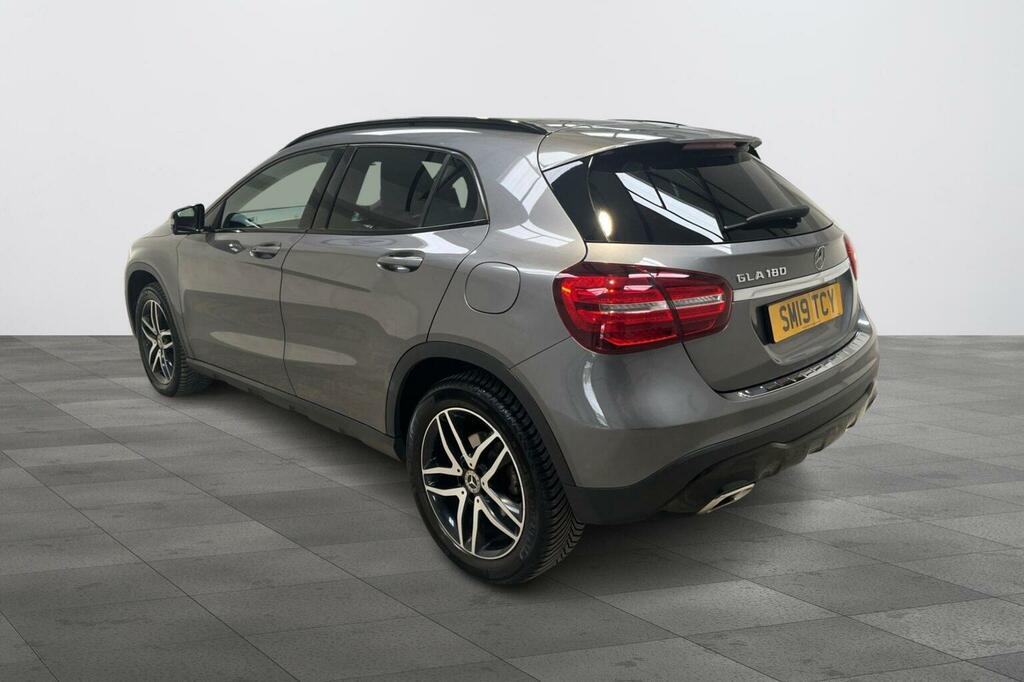 Mercedes-Benz GLA Class 1.6 Gla180 Urban Edition 7G-dct Euro 6 Ss Grey #5