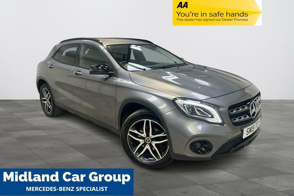 Mercedes-Benz GLA Class 1.6 Gla180 Urban Edition 7G-dct Euro 6 Ss Grey