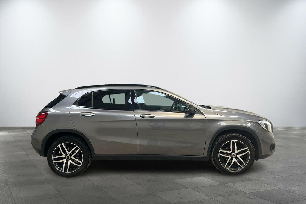 Mercedes-Benz GLA Class 1.6 Gla180 Urban Edition 7G-dct Euro 6 Ss Grey #2