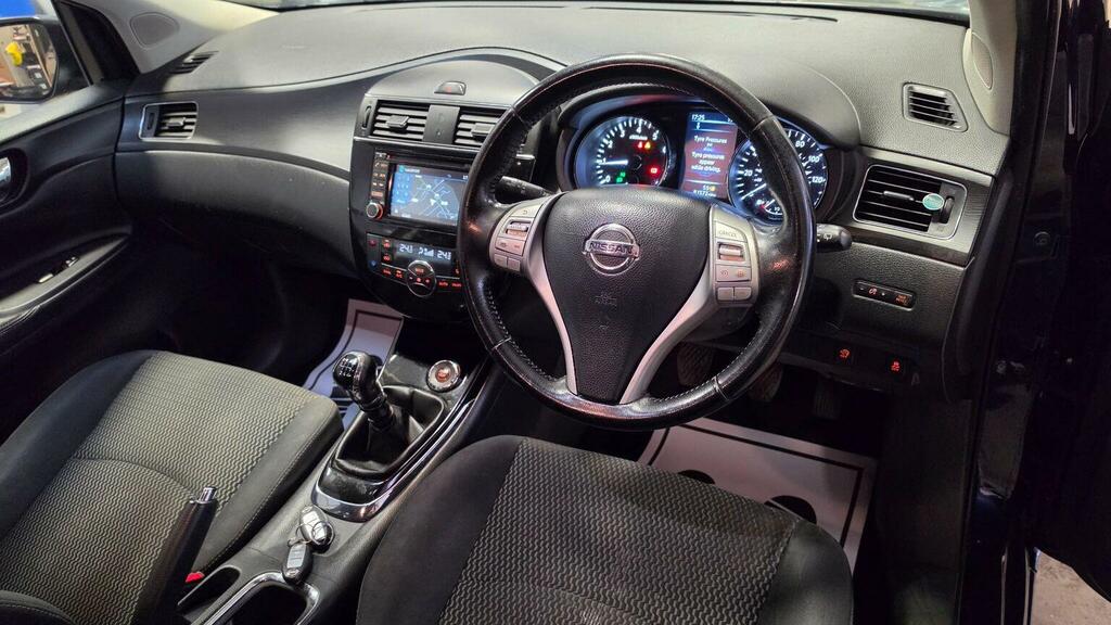 Nissan Pulsar Tekna White #8