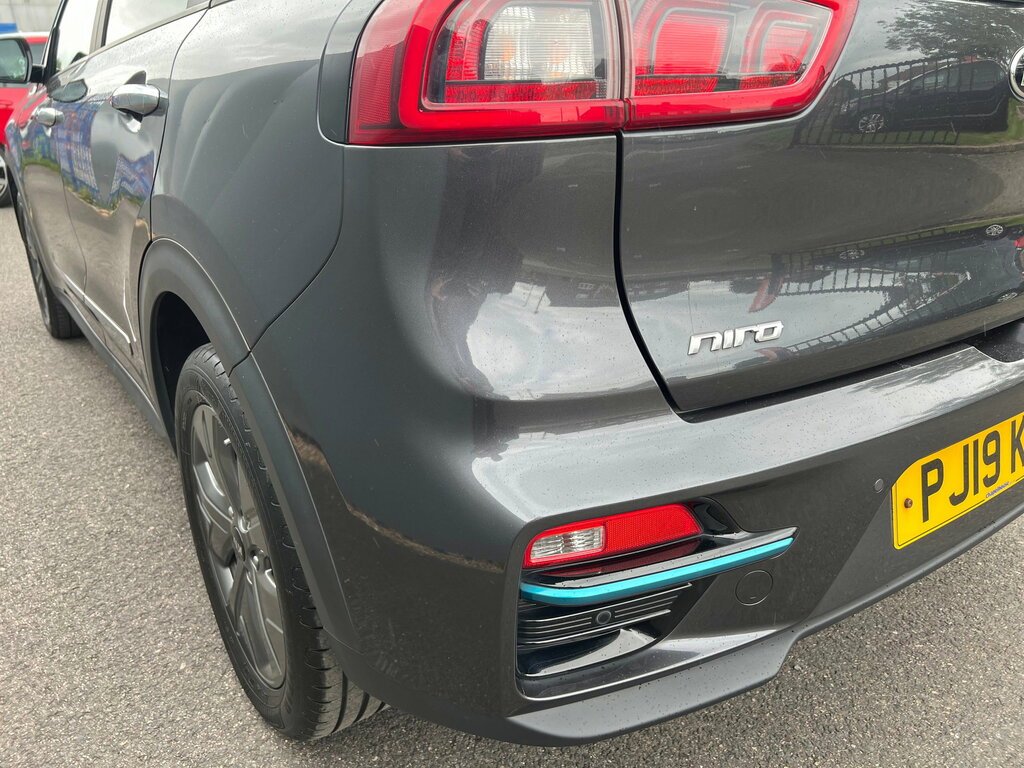 Kia e-Niro 64Kwh First Edition Suv 201 Bhp Grey #17