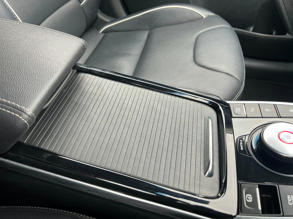 Kia e-Niro 64Kwh First Edition Suv 201 Bhp Grey #48
