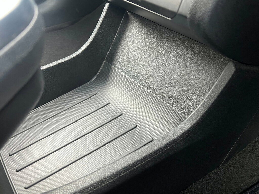 Kia e-Niro 64Kwh First Edition Suv 201 Bhp Grey #43