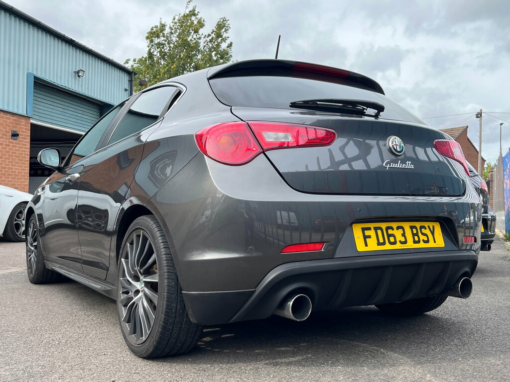 Alfa Romeo Giulietta 1750 Tbi Cloverleaf Hatchback Eu Grey #2