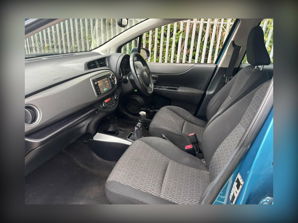 Toyota Yaris Red #11