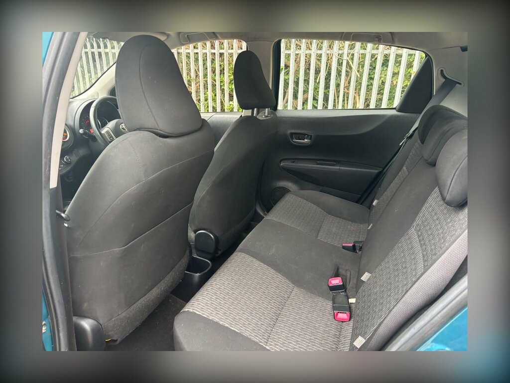 Toyota Yaris Red #13