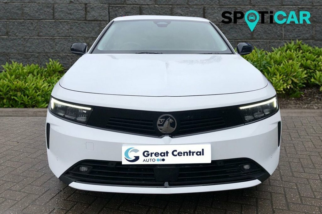 Vauxhall Astra 1.2L Design LP73HJN White #2