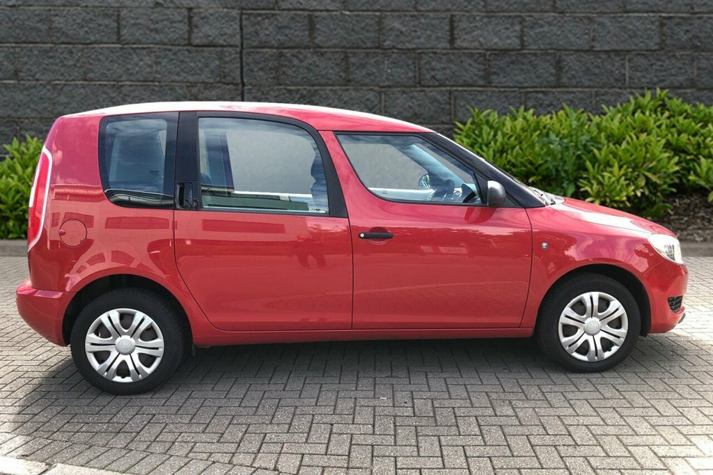 Skoda Roomster 1.2L S Red #3