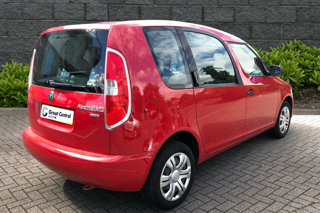 Skoda Roomster 1.2L S Red #5