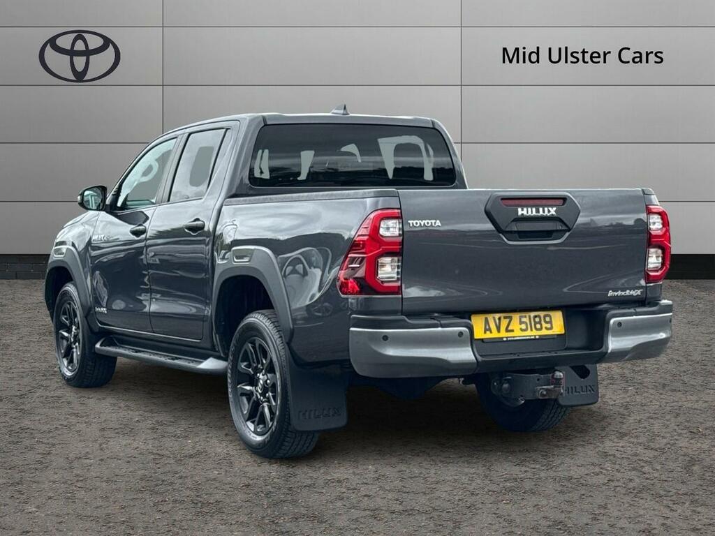 Toyota HILUX Invincible X Dcab Pick Up 2.8 D-4d Grey #3