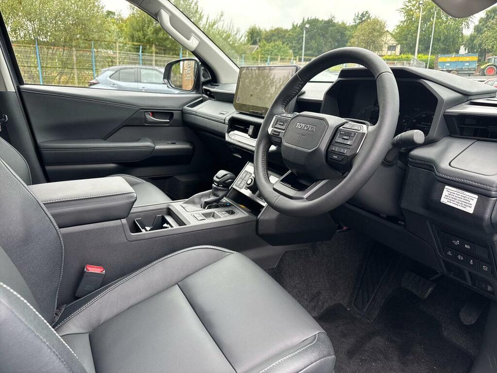 Toyota HILUX Invincible X Dcab Pick Up 2.8 D 48V #6