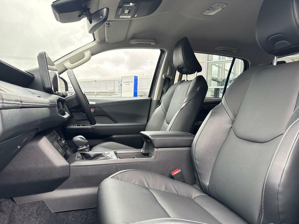 Toyota HILUX Invincible X Dcab Pick Up 2.8 D 48V #2
