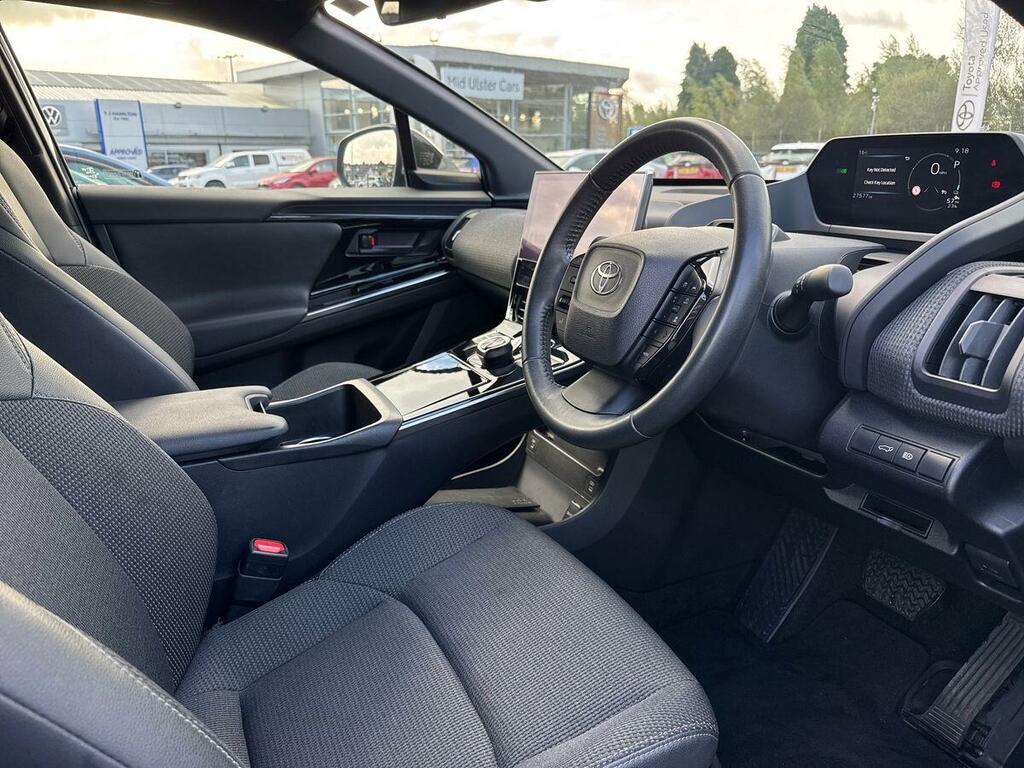 Toyota bZ4X 71.4 Kwh Motion White #6
