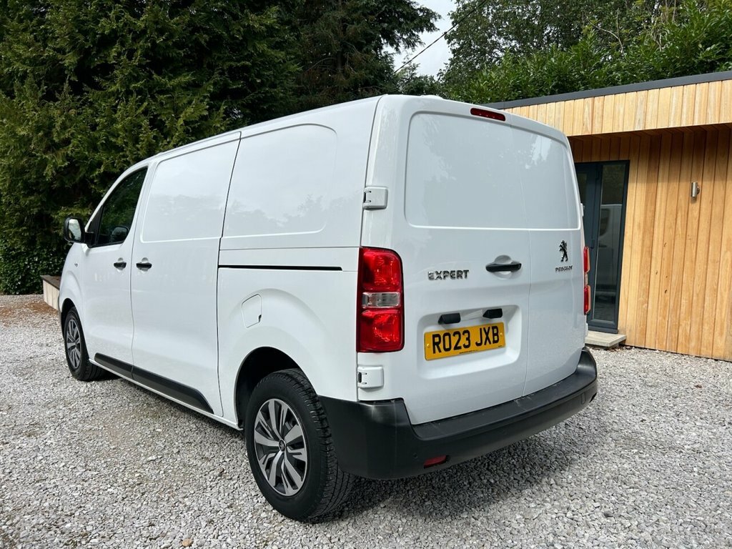 Peugeot Expert 1.5L Professional Premium 6Dr White #4