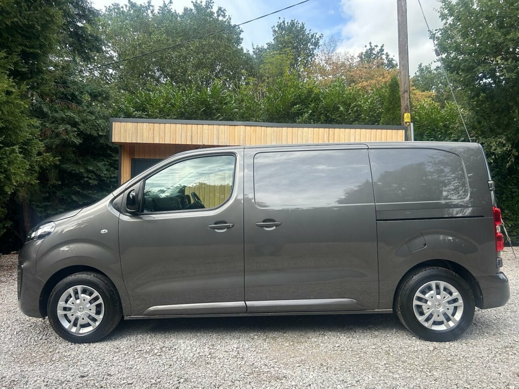 Vauxhall Vivaro 1.5L Sportive 6Dr Grey #3
