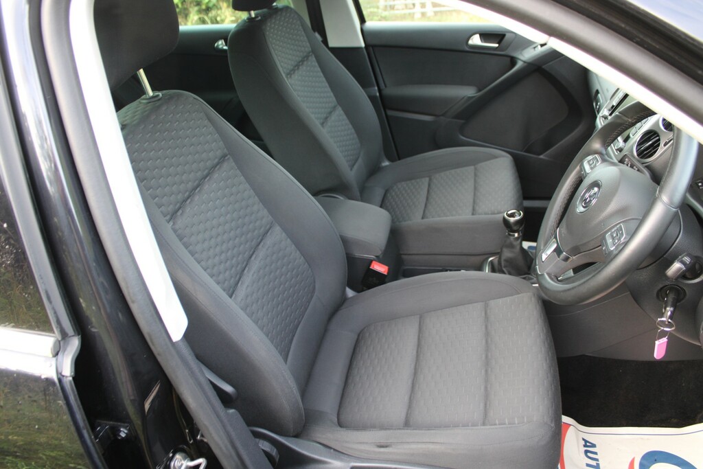 Volkswagen Tiguan Silver #8