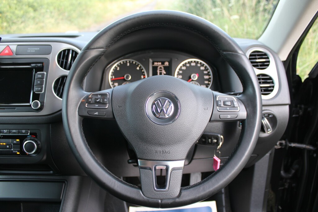 Volkswagen Tiguan Silver #10