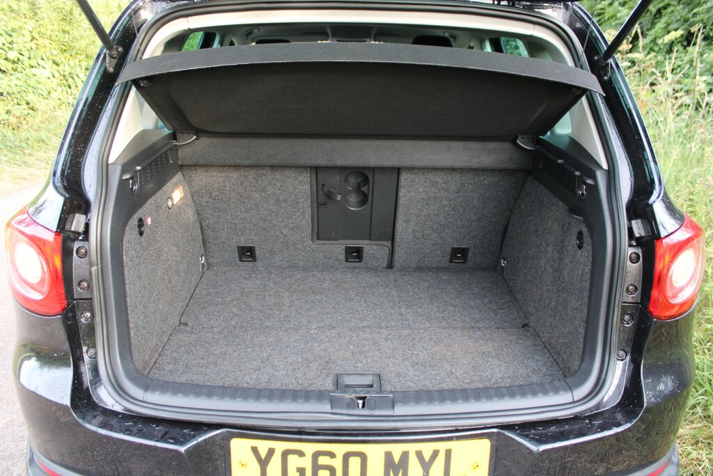 Volkswagen Tiguan Silver #16