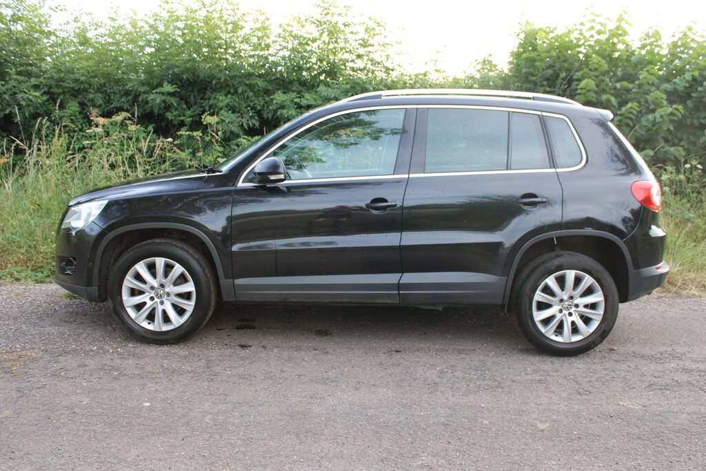 Volkswagen Tiguan 2.0 Tdi Bluemotion Tech Match Black #3
