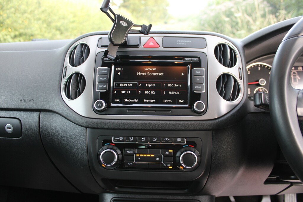 Volkswagen Tiguan Silver #12