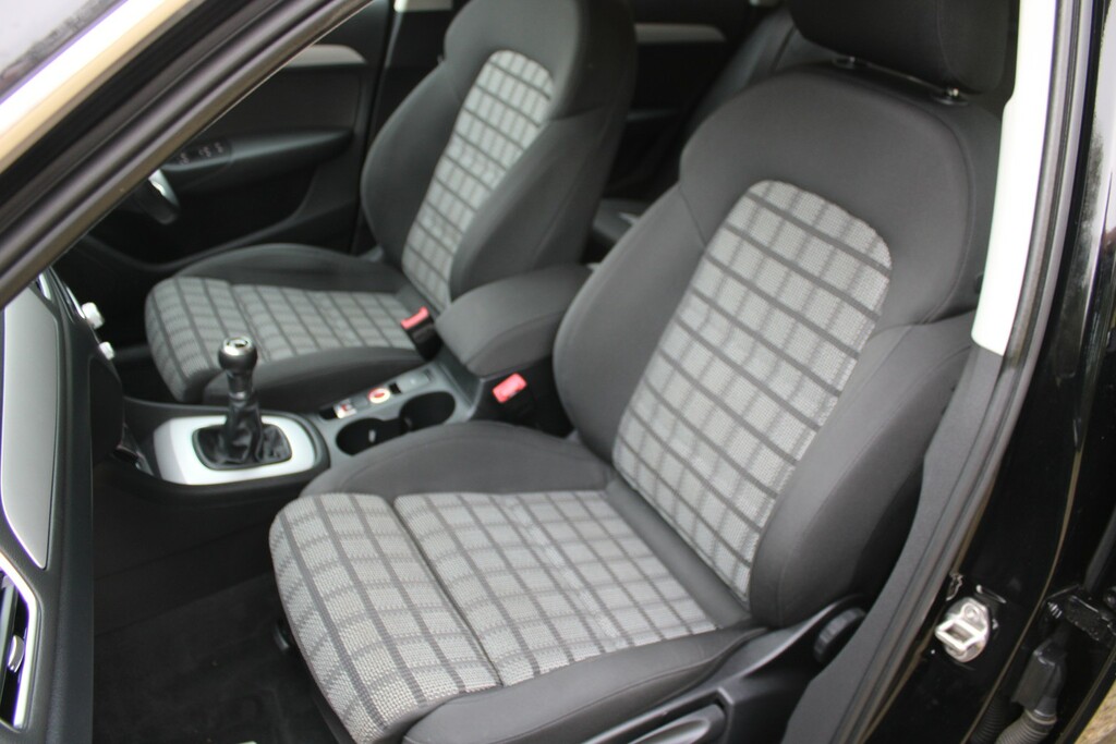 Audi Q3 2.0 Tdi Se Black #5