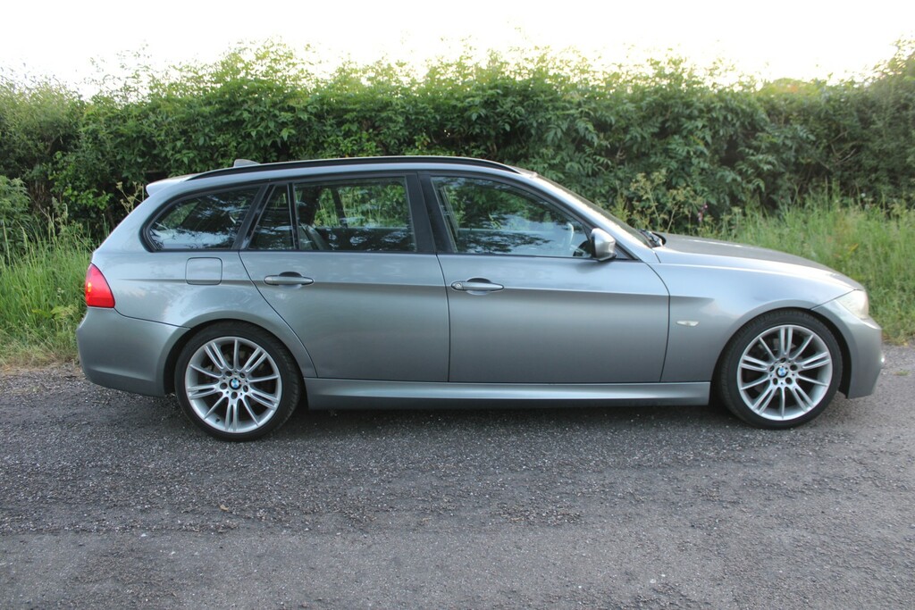 BMW 3 Series 2012 12 2.0 Red #22