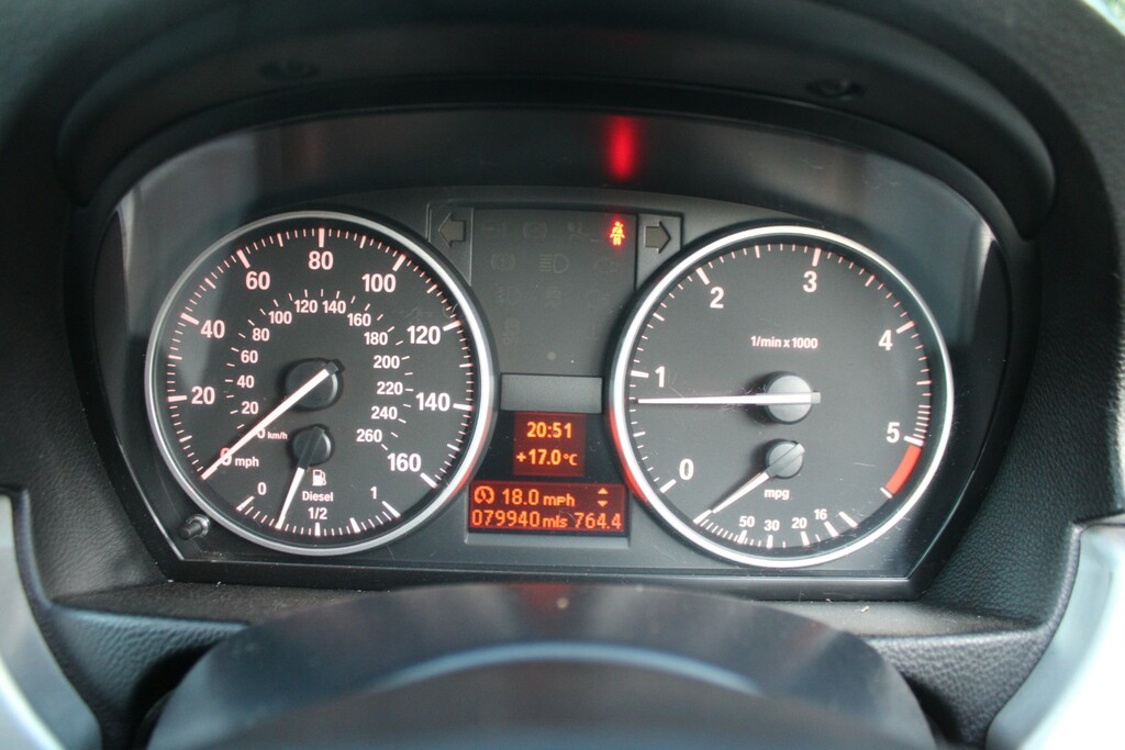 BMW 3 Series 2012 12 2.0 Red #13