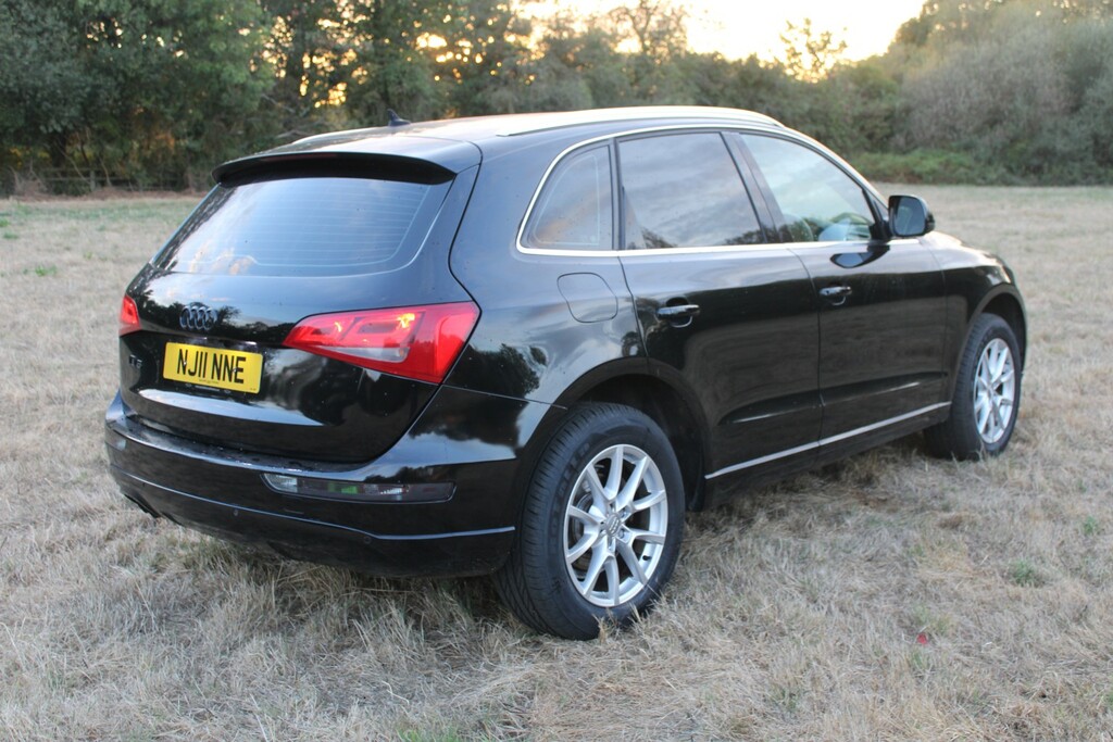 Audi Q5 2.0 Tdi Se Black #3