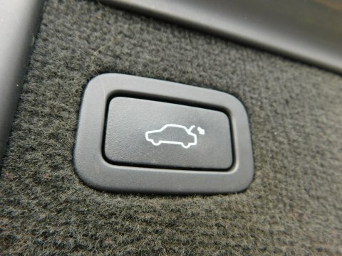 Jaguar XF Black #22