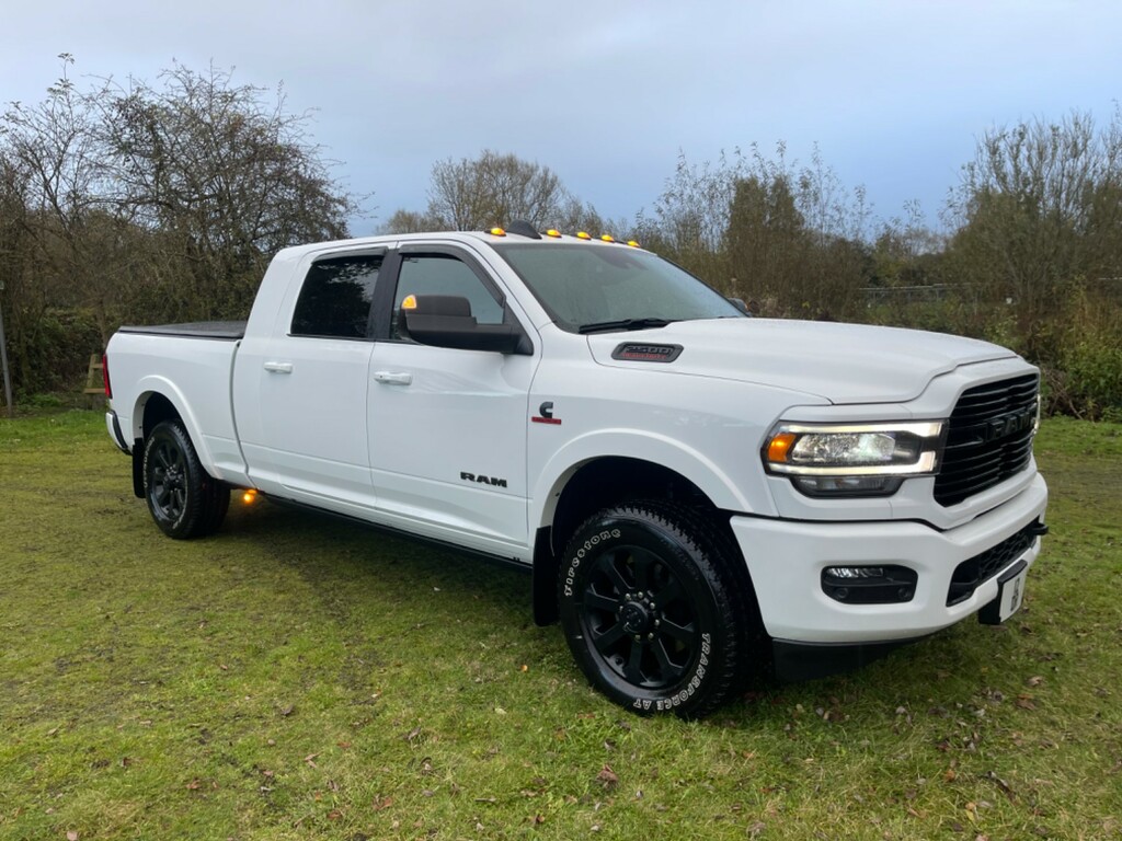 Dodge RAM 2500 Laramie 6.7 Cummins Turn White #2