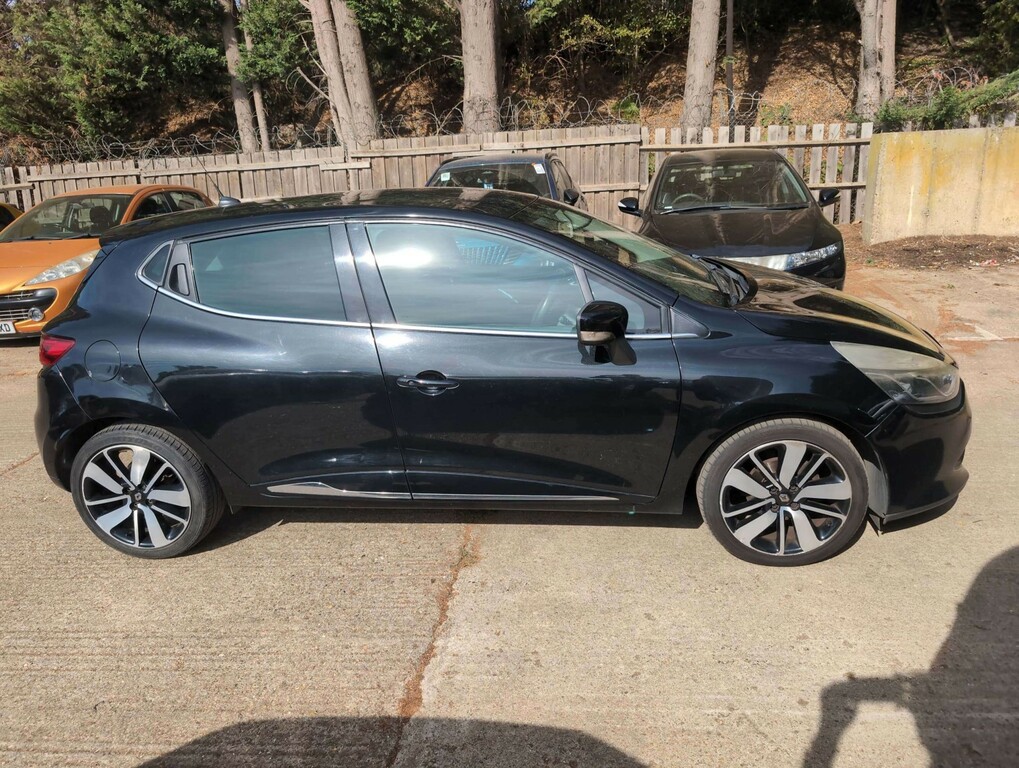 Renault Clio 1.5 Dci Dynamique S Medianav Black