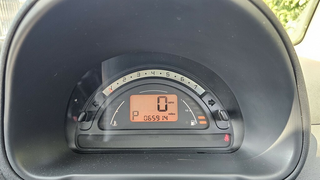Citroen C3 1.4I Desire Black #10