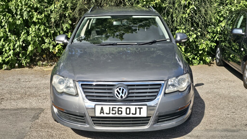 Volkswagen Passat 2.0 Fsi S Grey #2