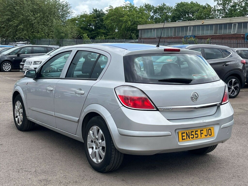 Vauxhall Astra 1.8 I 16V Club Silver #2