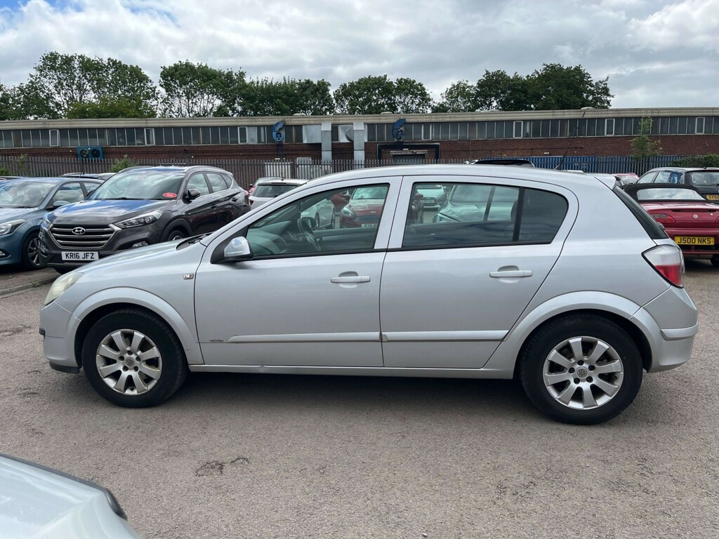 Vauxhall Astra 1.8 I 16V Club Silver #5
