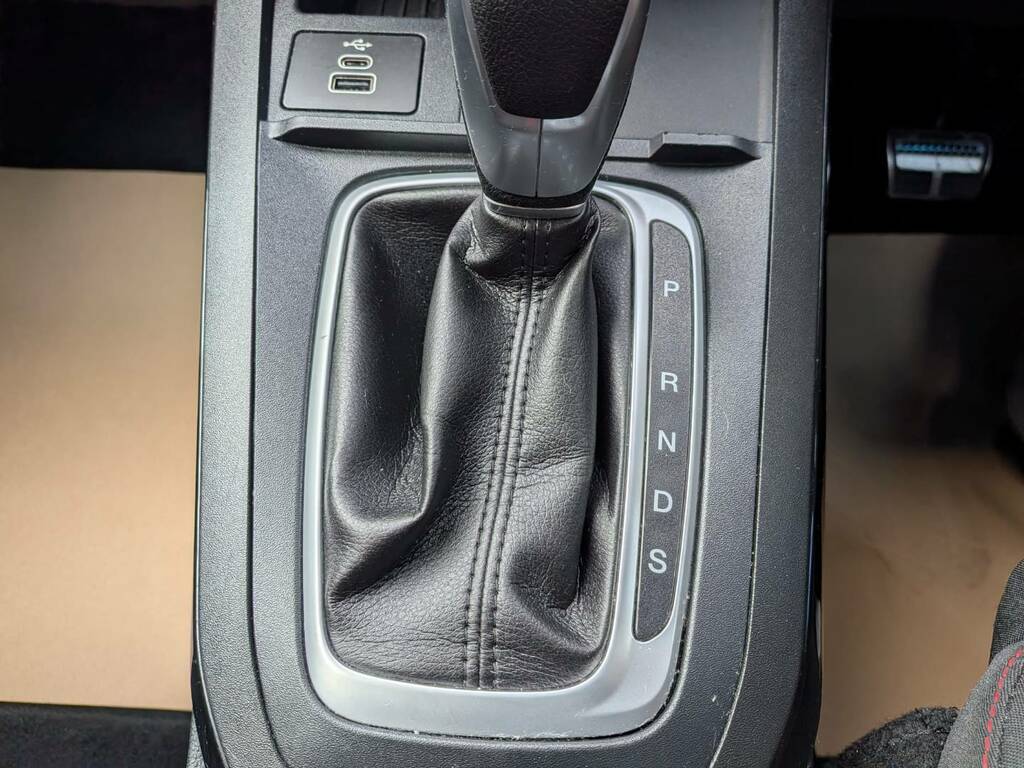 Ford Puma 1.0 Ecoboost Hybrid Mhev St-line Dct White #2