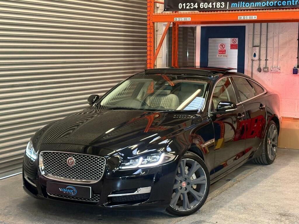 Jaguar XJ 3.0D V6 Portfolio Euro 6 Ss Black #4