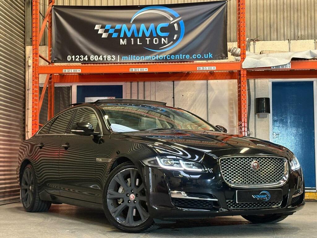 Jaguar XJ 3.0D V6 Portfolio Euro 6 Ss Black
