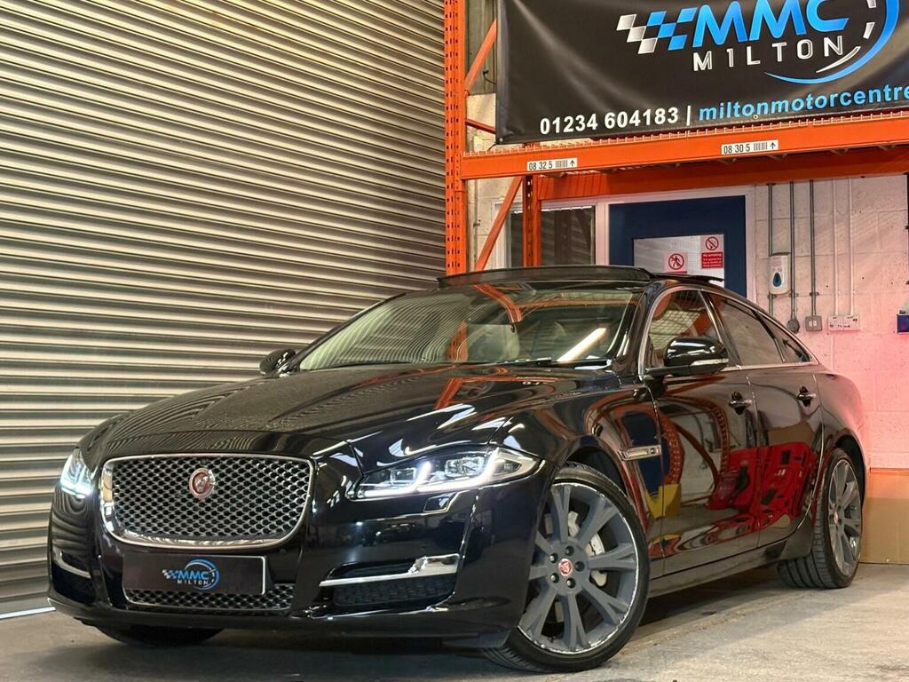 Jaguar XJ 3.0D V6 Portfolio Euro 6 Ss Black #2