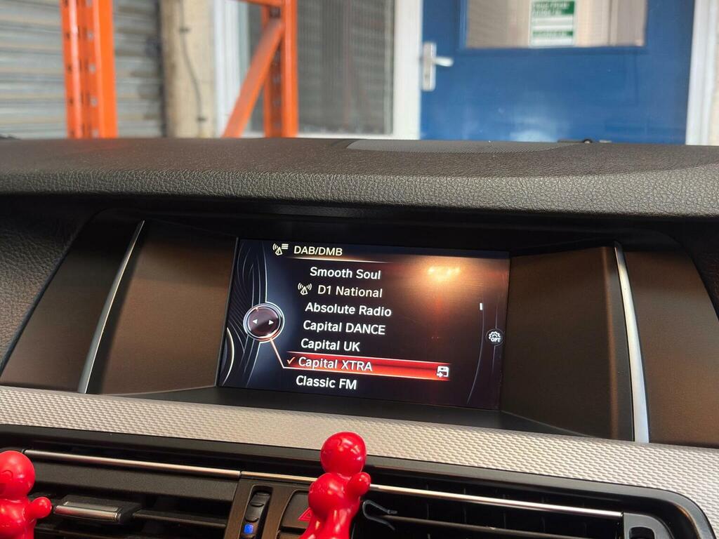 BMW 5 Series 520D 190 M Sport Step White #44