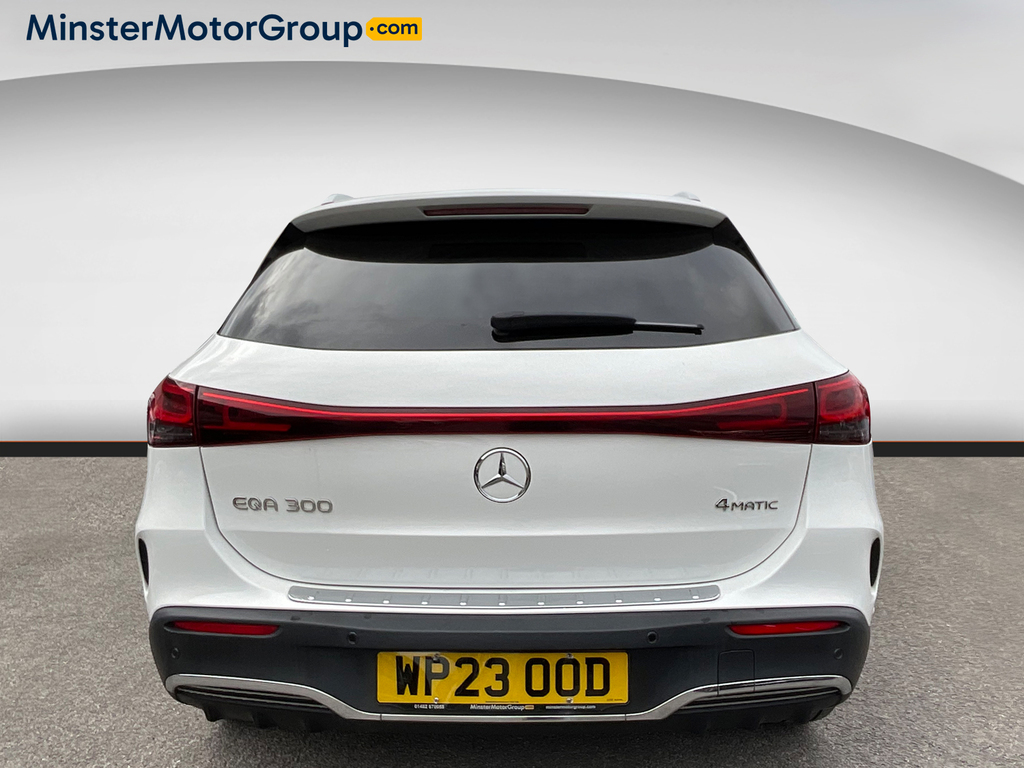 Mercedes-Benz EQA 300 Amg Line 4Matic White #3