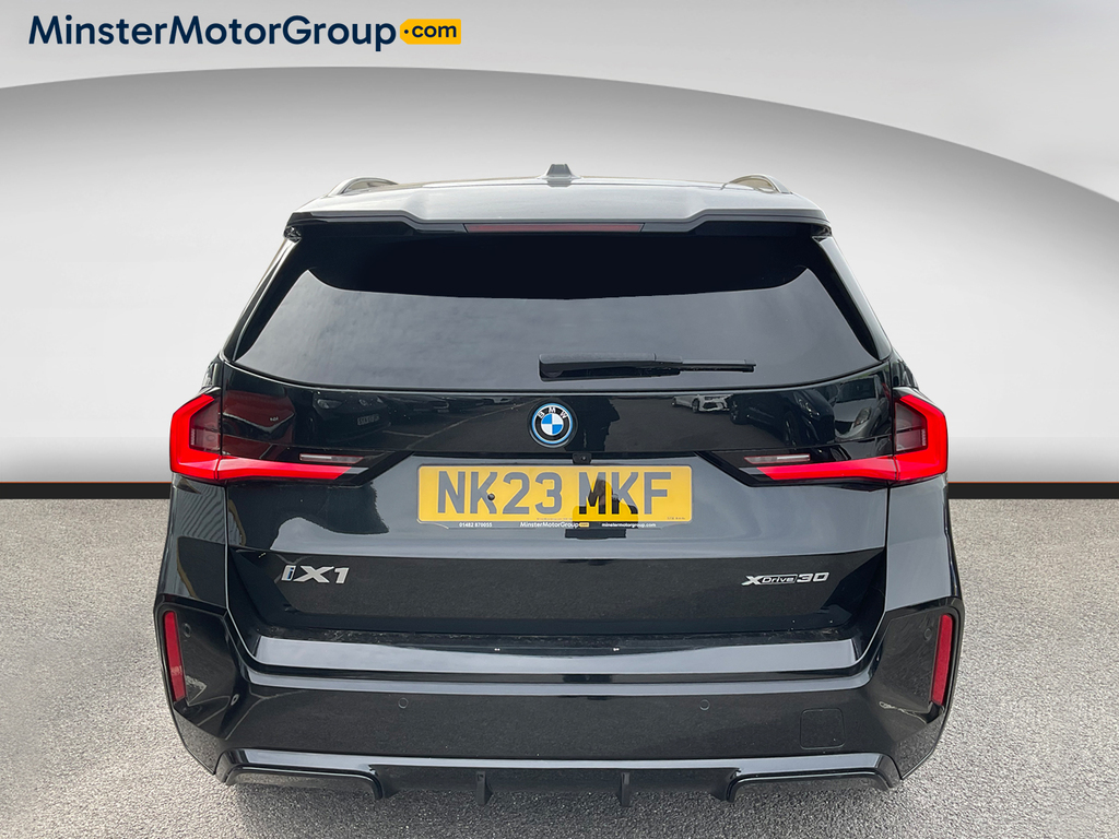 BMW iX1 Xdrive 30 M Sport Black #3