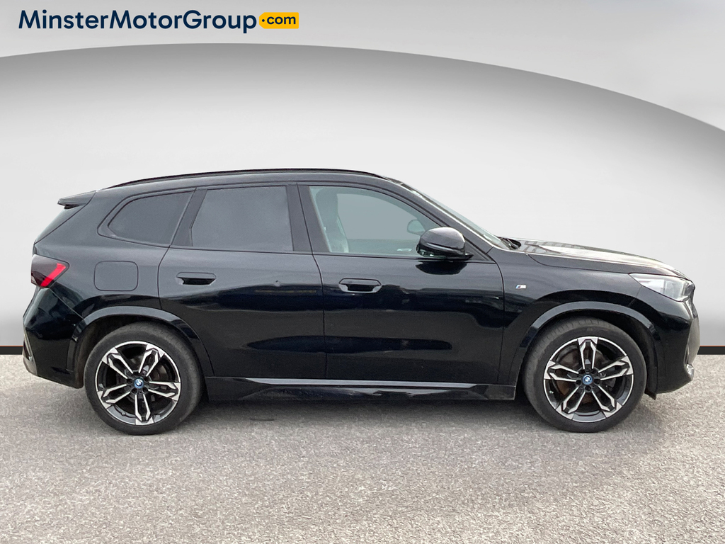 BMW iX1 Xdrive 30 M Sport Black #2